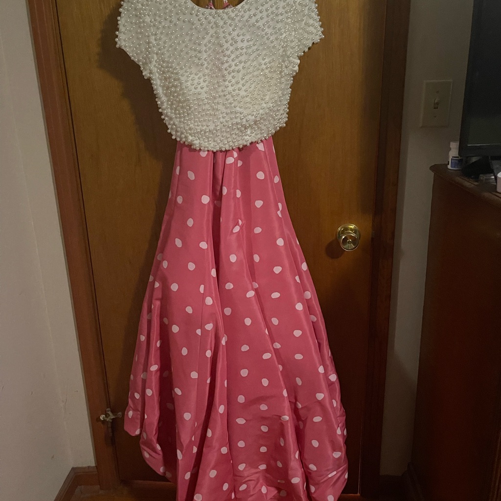 Like New Sherri Hill 2 Piece Prom Dress. Size 4
